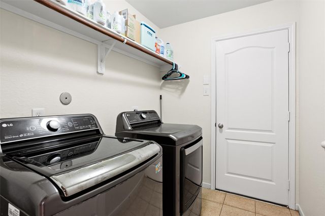 9219 Summer Valley Lane, Richmond, TX 77407