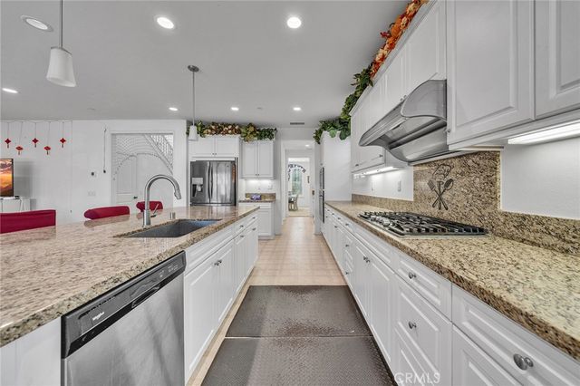 3035 E Oak Knoll, Ontario, CA 91761