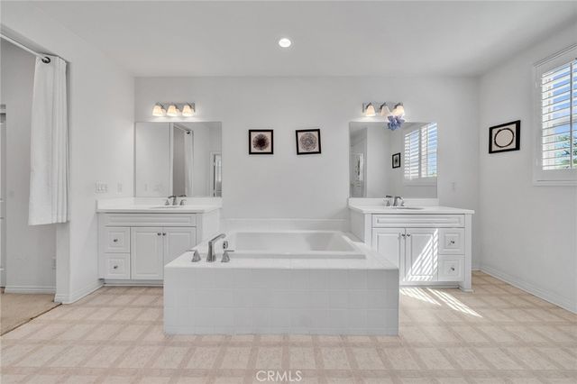 3035 E Oak Knoll, Ontario, CA 91761