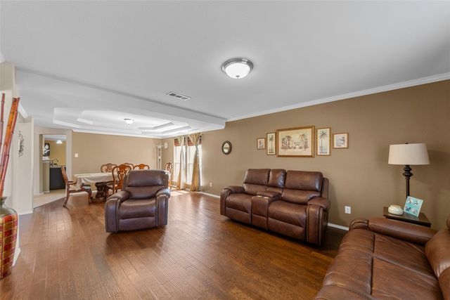 7005 Livingston Drive, Denton, TX 76210