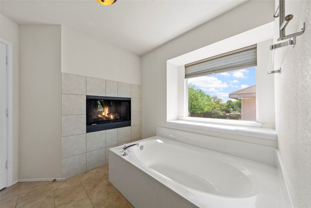 7005 Livingston Drive, Denton, TX 76210