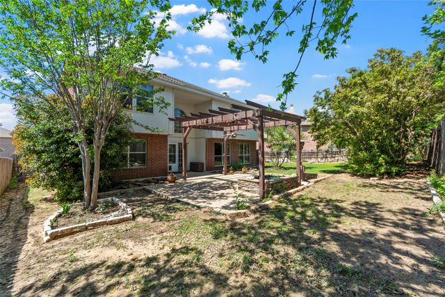 7005 Livingston Drive, Denton, TX 76210