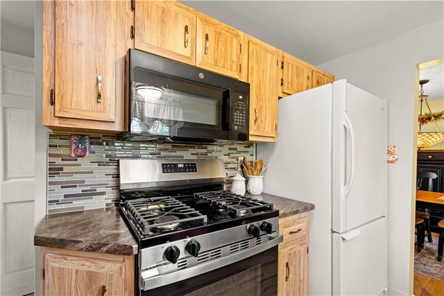 448 Saratoga Dr, Pleasant Hills, PA 15236