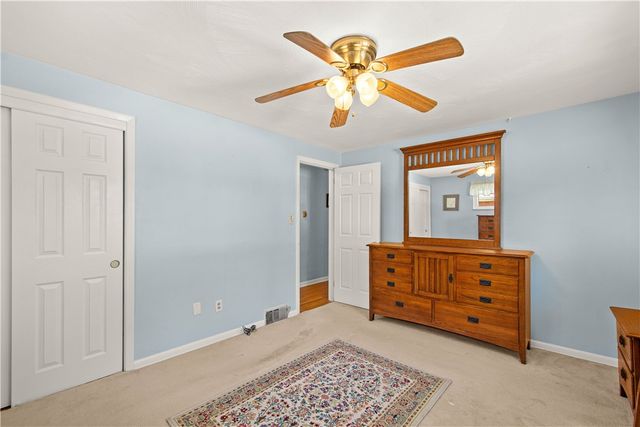 448 Saratoga Dr, Pleasant Hills, PA 15236