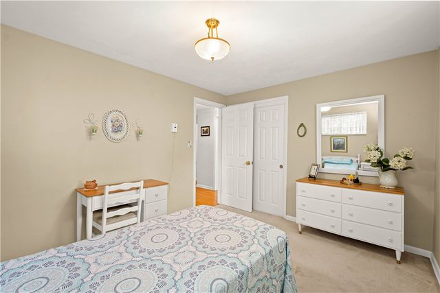 448 Saratoga Dr, Pleasant Hills, PA 15236