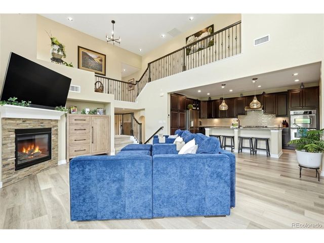 9274 Viaggio Way, Highlands Ranch, CO 80126
