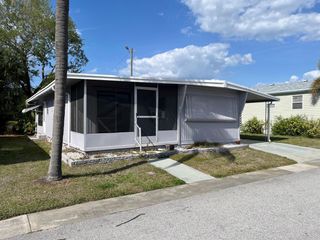 2505 E BAY DRIVE 77, Largo, FL 33771