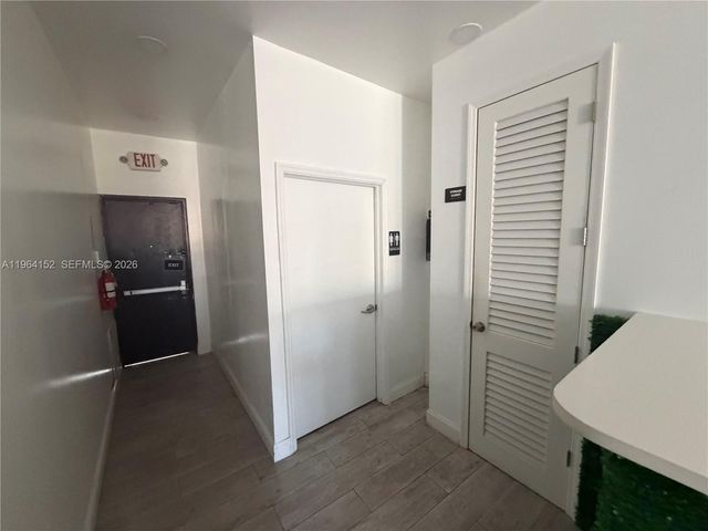 14720 NW 7th Ave, Miami, FL 33168