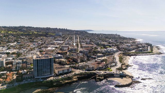 7811 Eads Ave 311, La Jolla, CA 92037