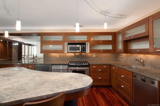 7811 Eads Ave 311, La Jolla, CA 92037