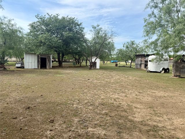 1132 SW County Road 2348, Richland, TX 76681