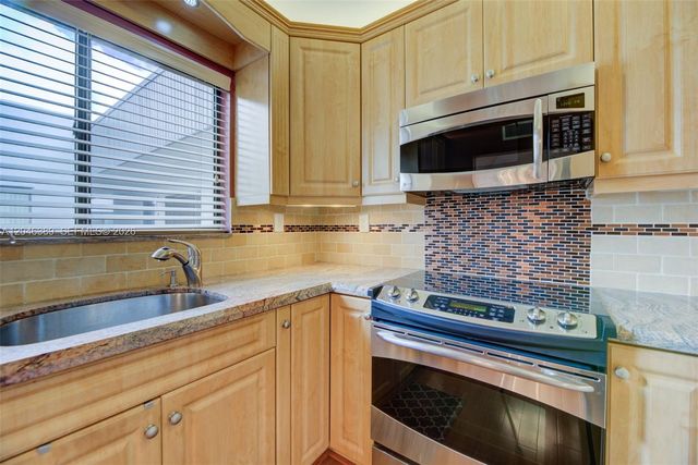 15108 Ashland Dr 221, Delray Beach, FL 33484