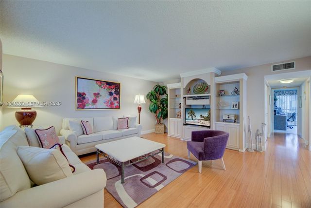 15108 Ashland Dr 221, Delray Beach, FL 33484