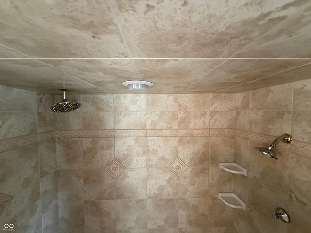 3268 W Hawthorne Drive W, Carmel, IN 46033