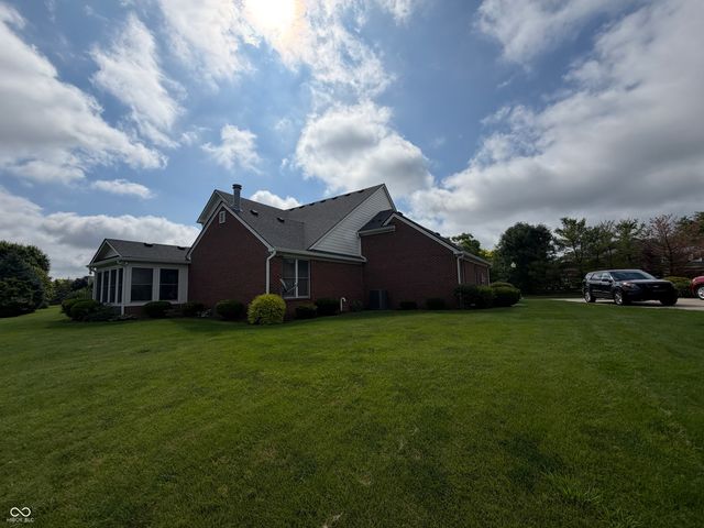 3268 W Hawthorne Drive W, Carmel, IN 46033