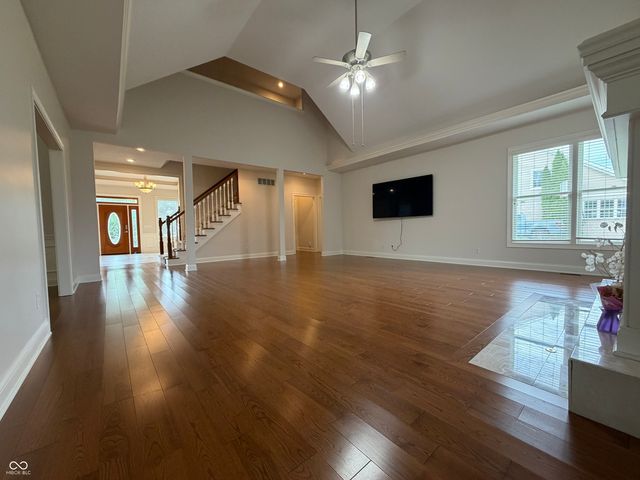 3268 W Hawthorne Drive W, Carmel, IN 46033