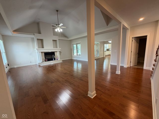 3268 W Hawthorne Drive W, Carmel, IN 46033