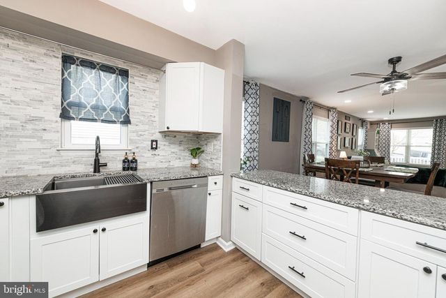 527 MAY ST, Pottstown, PA 19464