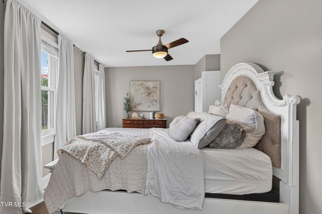 30404 Lee Highway, Glade Spring, VA 24340