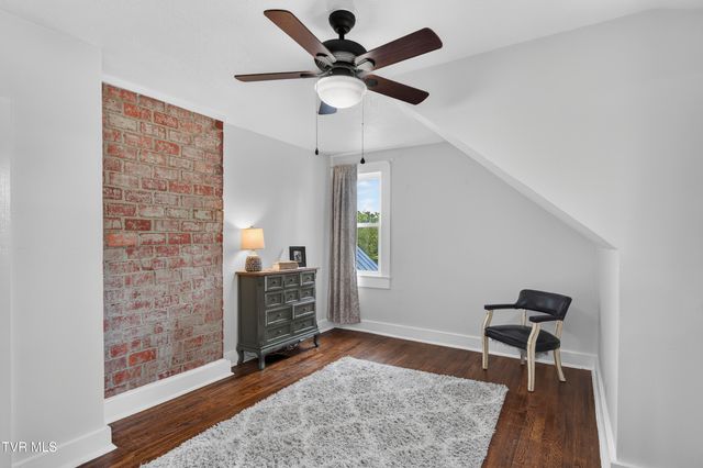 30404 Lee Highway, Glade Spring, VA 24340