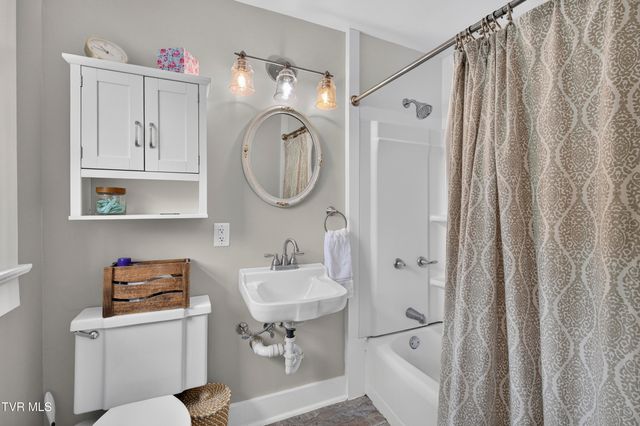 30404 Lee Highway, Glade Spring, VA 24340