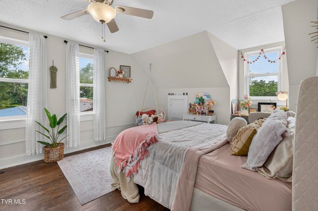 30404 Lee Highway, Glade Spring, VA 24340