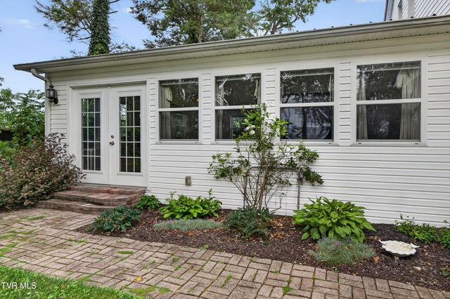 30404 Lee Highway, Glade Spring, VA 24340