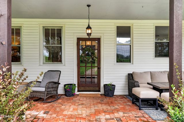 30404 Lee Highway, Glade Spring, VA 24340
