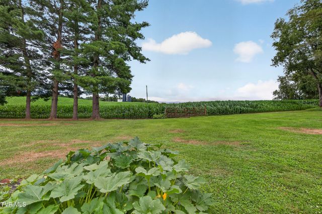 30404 Lee Highway, Glade Spring, VA 24340