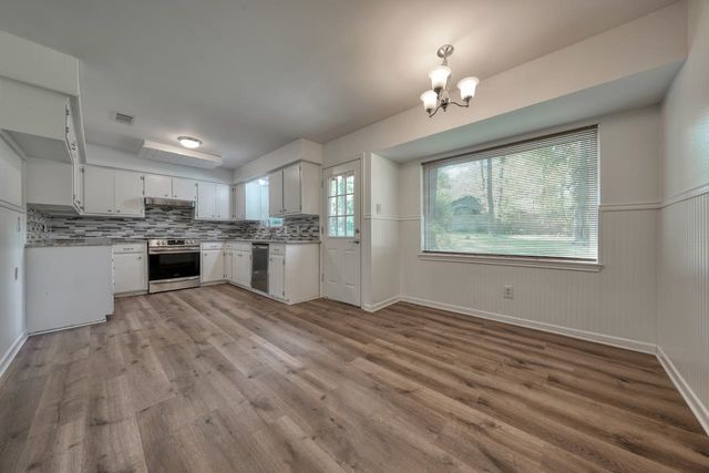 210 Canyon Dr, Hideaway, TX 75771