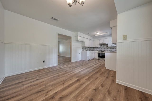 210 Canyon Dr, Hideaway, TX 75771