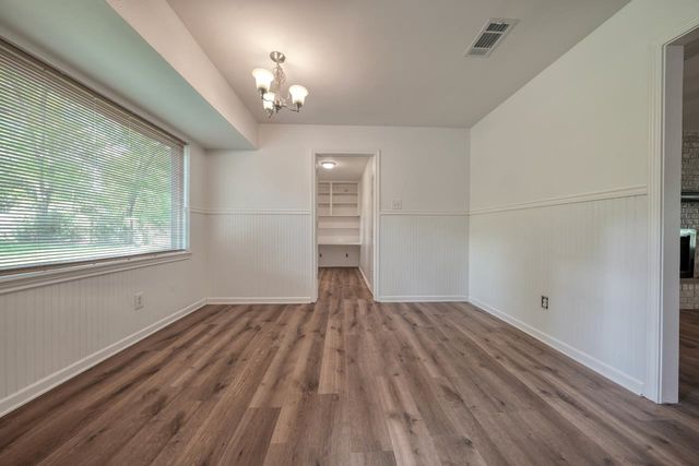 210 Canyon Dr, Hideaway, TX 75771