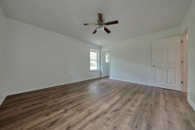 210 Canyon Dr, Hideaway, TX 75771