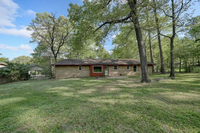 210 Canyon Dr, Hideaway, TX 75771