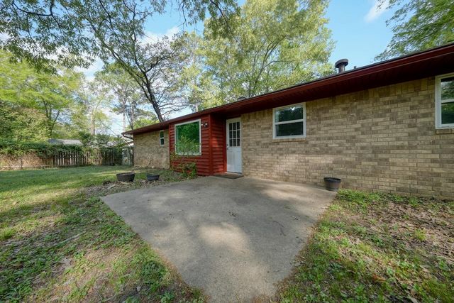 210 Canyon Dr, Hideaway, TX 75771