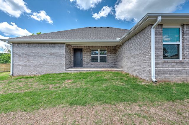 55 W Watson Lane, Farmington, AR 72730
