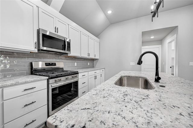 55 W Watson Lane, Farmington, AR 72730