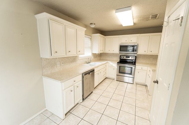 6533 7th Street, Lubbock, TX 79416