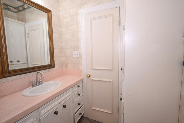 2801 Avenue I, Bay City, TX 77414