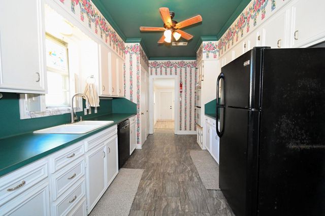 2801 Avenue I, Bay City, TX 77414