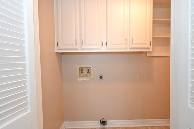 2801 Avenue I, Bay City, TX 77414