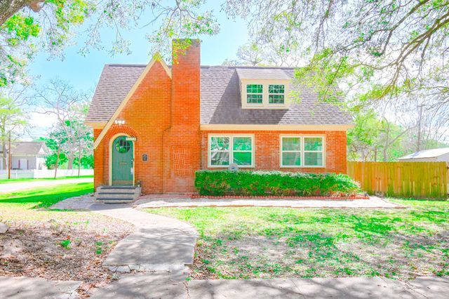 2801 Avenue I, Bay City, TX 77414