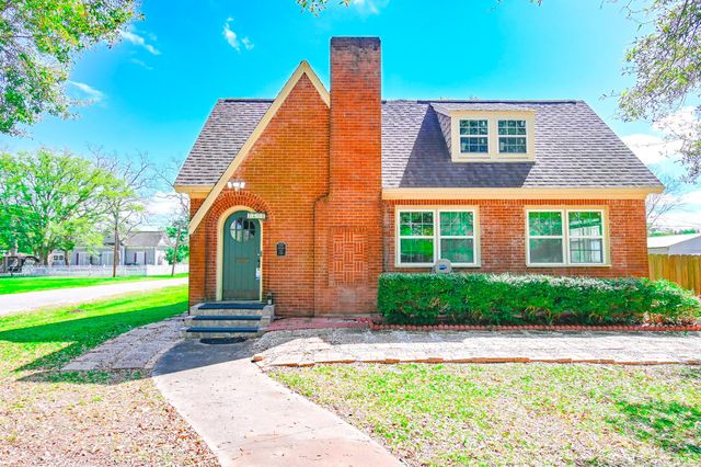 2801 Avenue I, Bay City, TX 77414