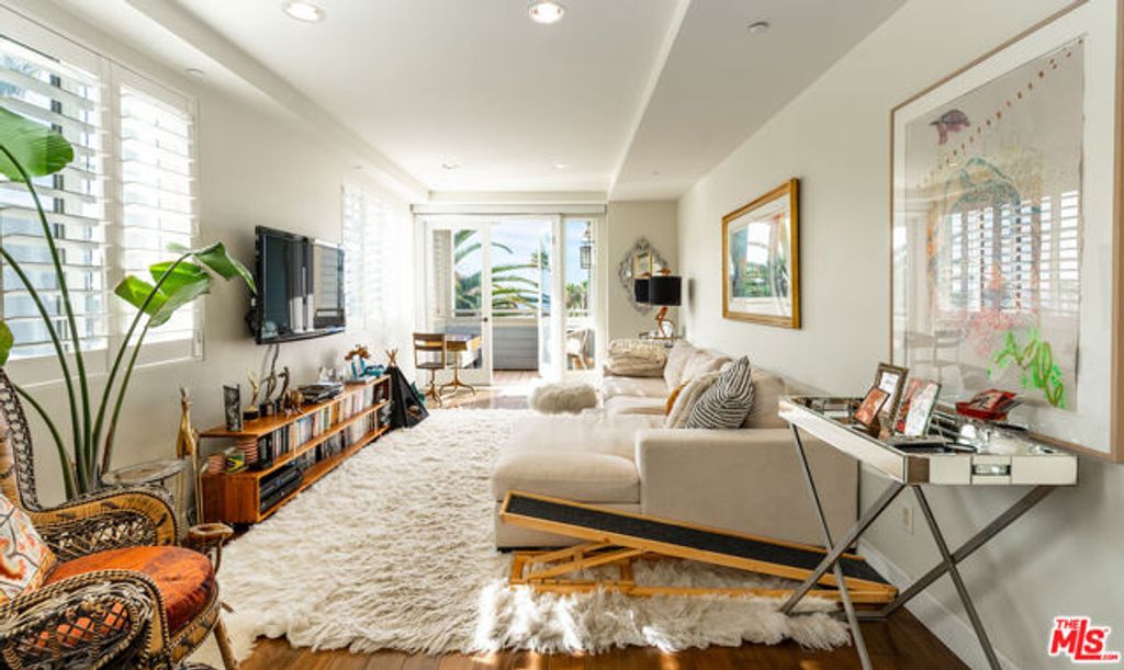 1751 APPIAN Way 302, Santa Monica, CA 90401