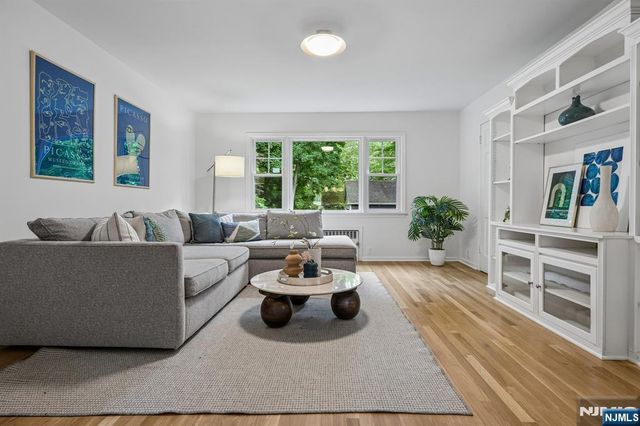 108 Oakview Avenue, Maplewood, NJ 07040