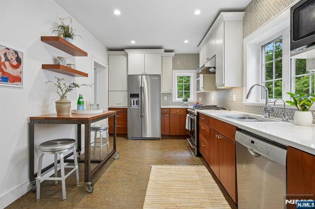 108 Oakview Avenue, Maplewood, NJ 07040