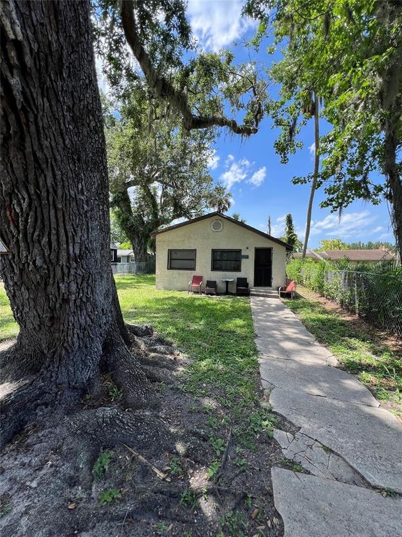 520 WALLACE STREET, Daytona Beach, FL 32114