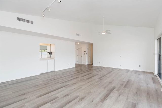 1653 W SNOW CIRCLE 1653, Tampa, FL 33606