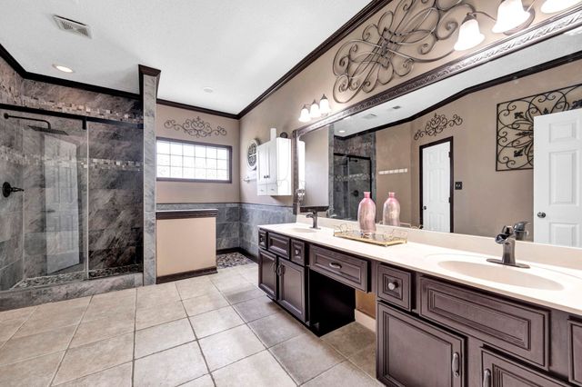 6661 E EASEAWAY CV E, Bartlett, TN 38135