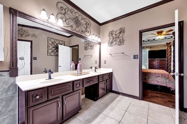 6661 E EASEAWAY CV E, Bartlett, TN 38135